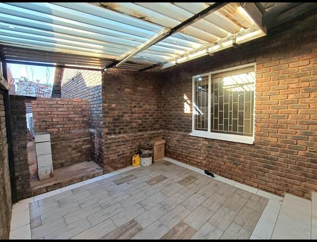 4 BEDROOM HOUSE FOR SALE IN LAUDIUM